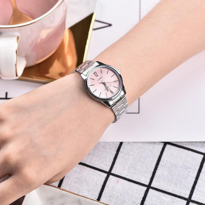 ⁦CASIO LTP-V005D-4BUDF Montre Pour Femmes - Argent⁩ - الصورة ⁦2⁩